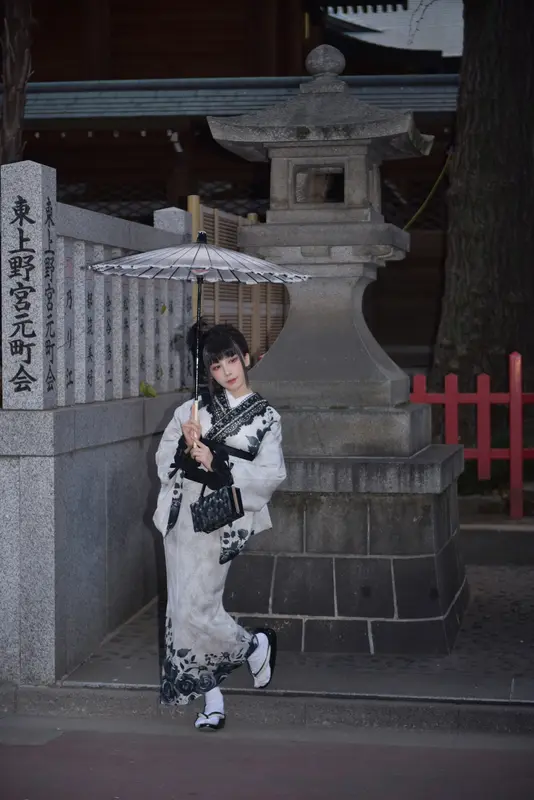 水淼Aqua – NO.225 Black Lace Kimono 17